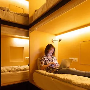 بيت شباب Central Baku Hostel, باكو